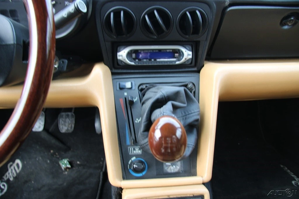 1992 Alfa Romeo Series 4 - Image 16 of 21