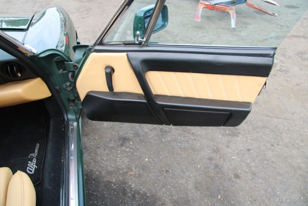 1992 Alfa Romeo Series 4 - Image 17 of 21