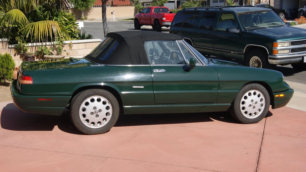 1992 Alfa Romeo Series 4 - Image 2 of 25