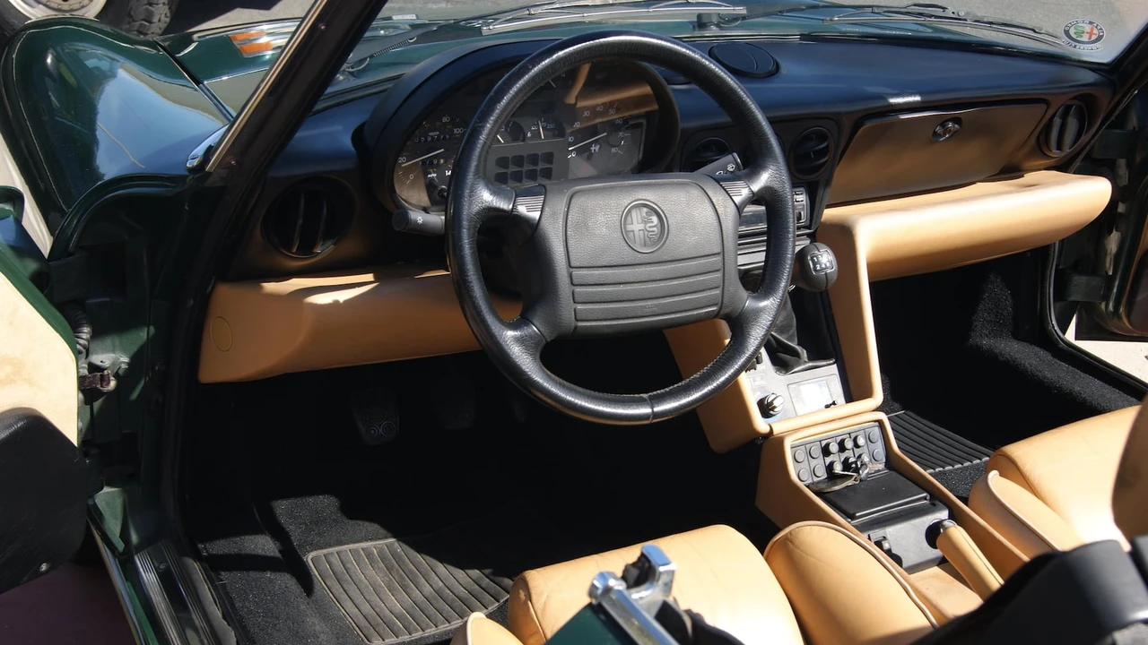 1992 Alfa Romeo Series 4 - Image 10 of 25