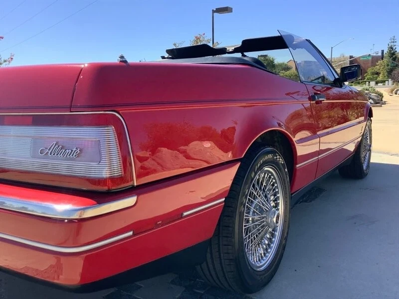 1992 Cadillac Allante - Image 12 of 21