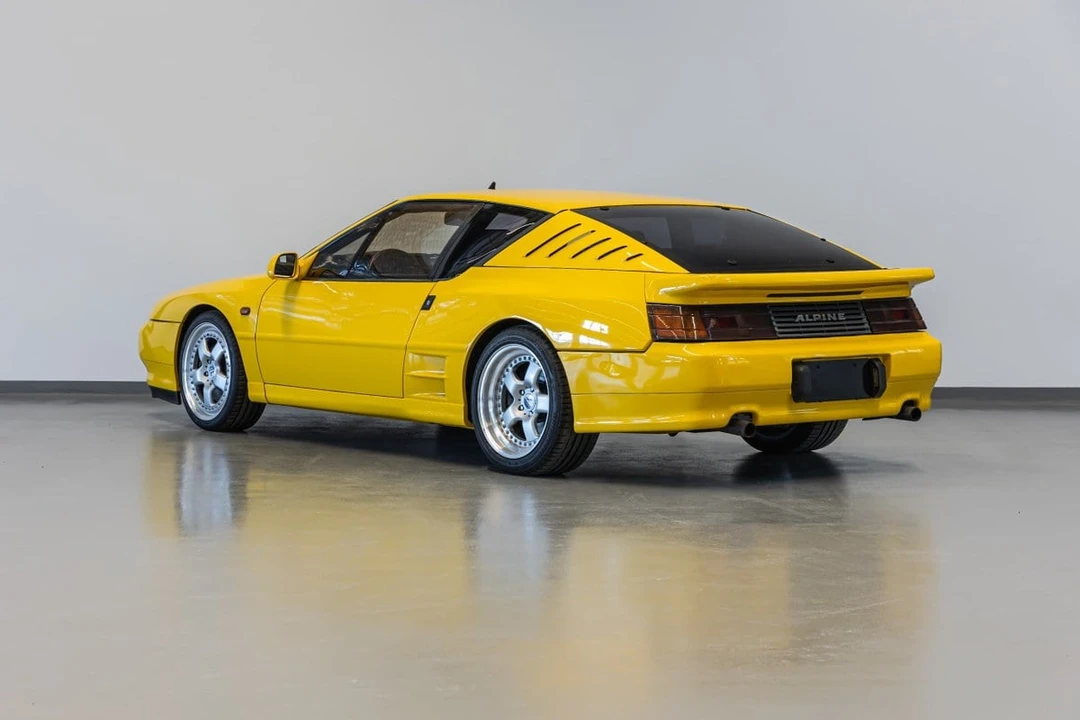 1992 Alpine - Image 5 of 30