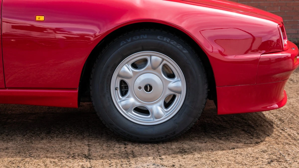 1992 Aston Martin Virage - Image 10 of 30