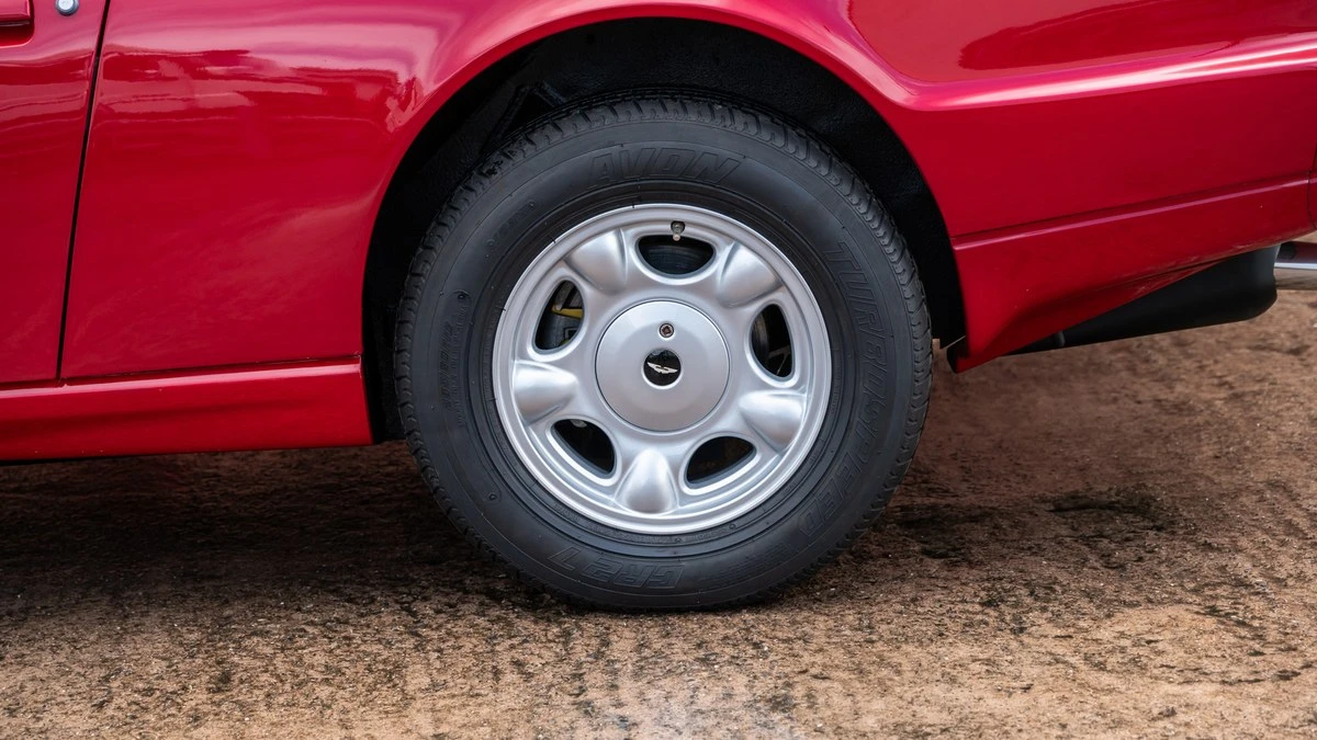1992 Aston Martin Virage - Image 12 of 30