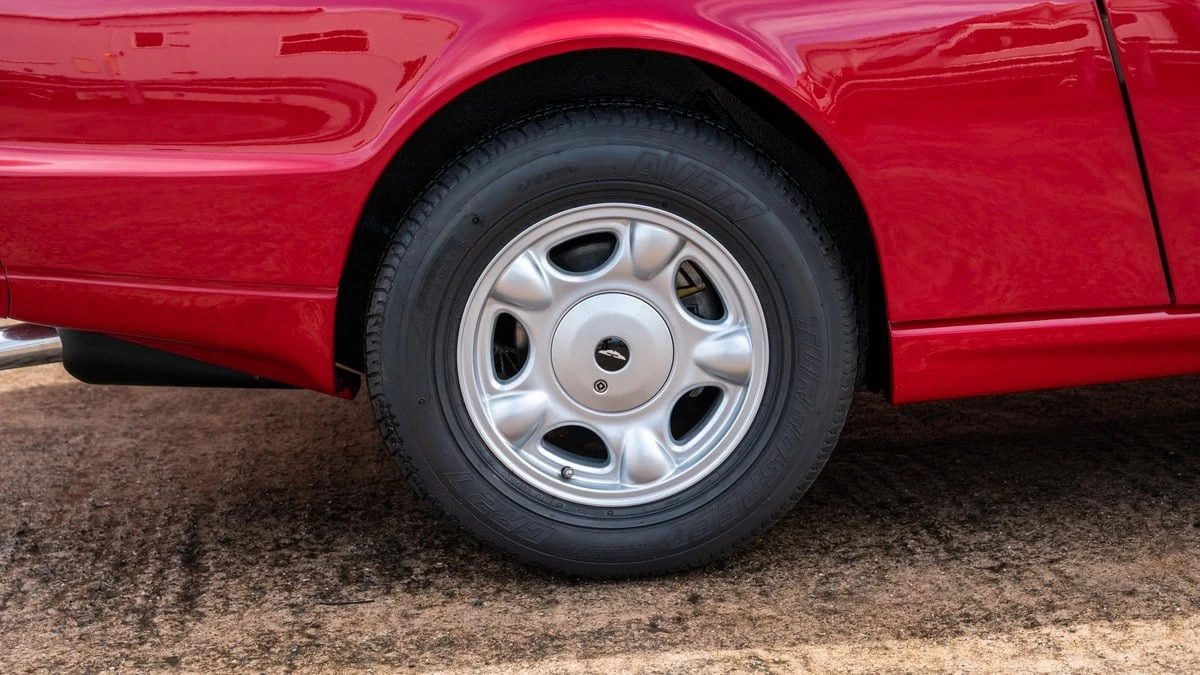 1992 Aston Martin Virage - Image 11 of 30