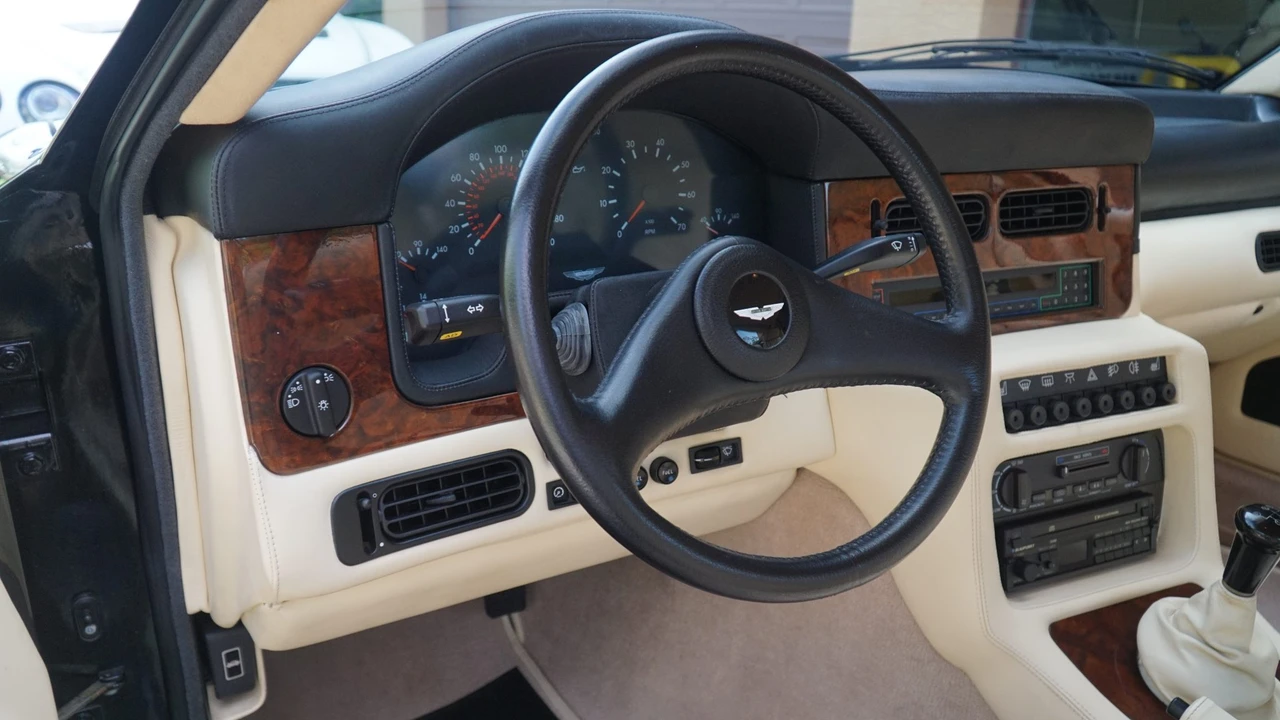 1992 Aston Martin Virage - Image 30 of 31