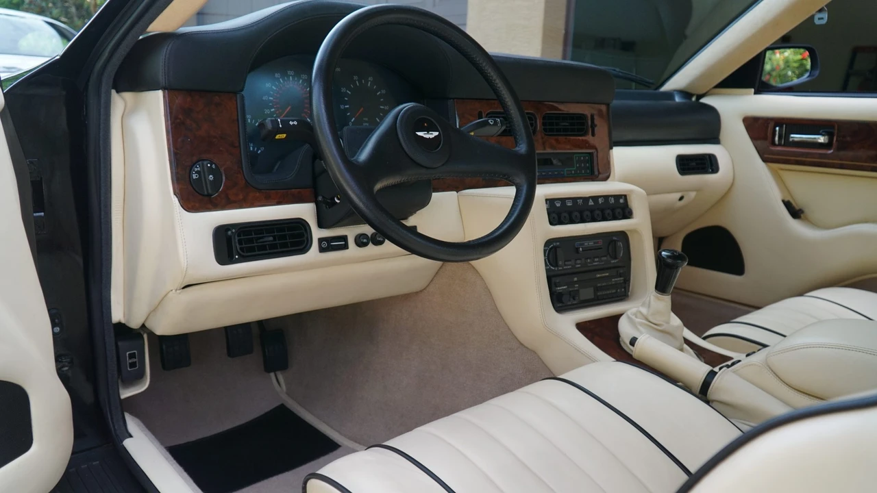 1992 Aston Martin Virage - Image 29 of 31