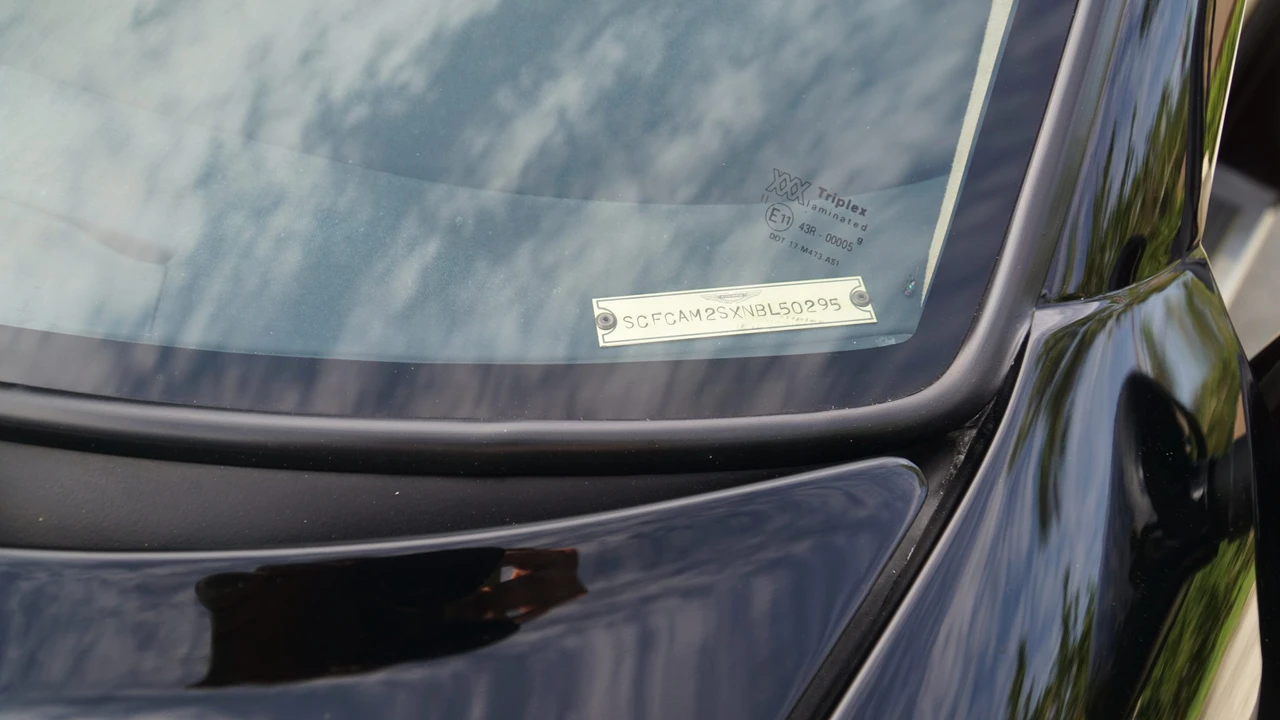 1992 Aston Martin Virage - Image 24 of 31
