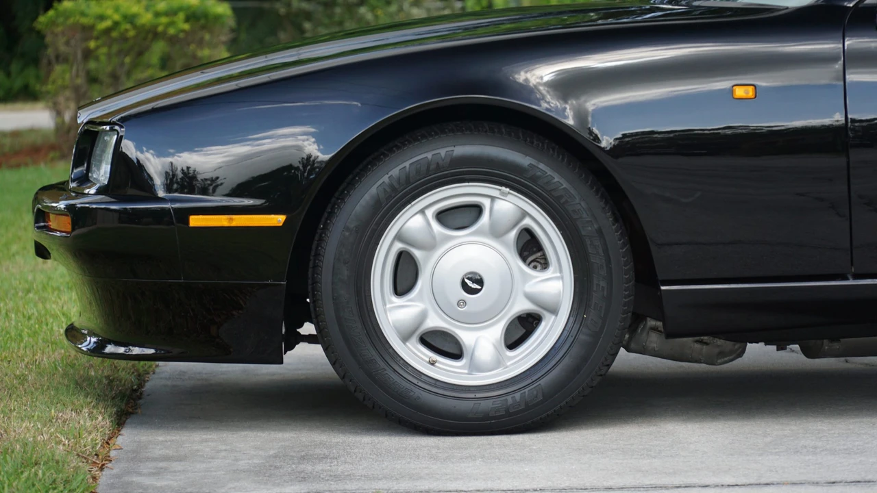 1992 Aston Martin Virage - Image 26 of 31