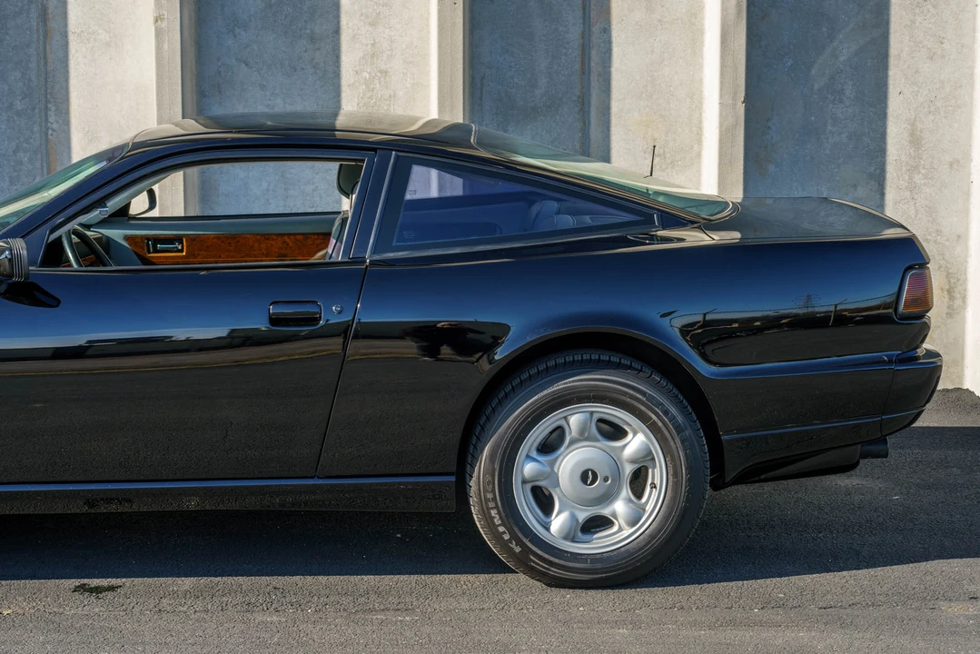 1992 Aston Martin Virage - Image 28 of 31