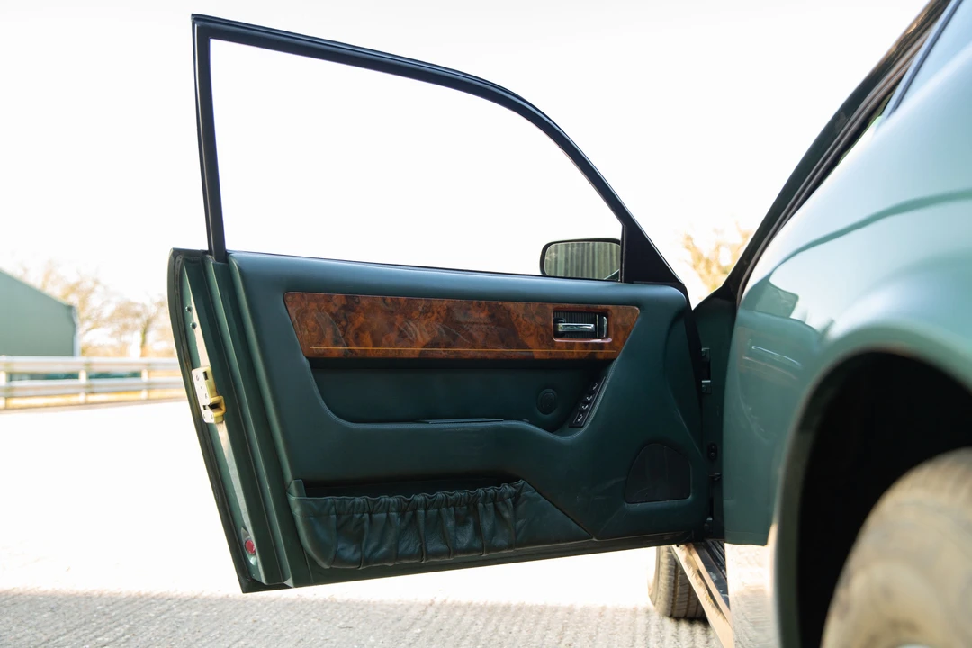 1992 Aston Martin Virage - Image 29 of 31