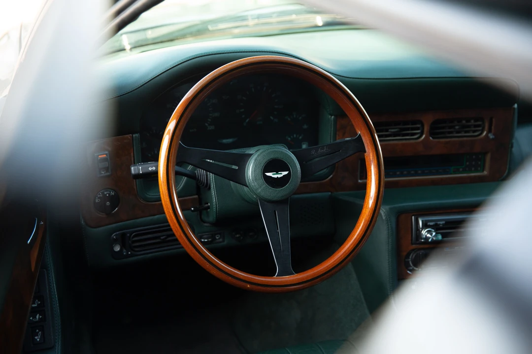 1992 Aston Martin Virage - Image 30 of 31