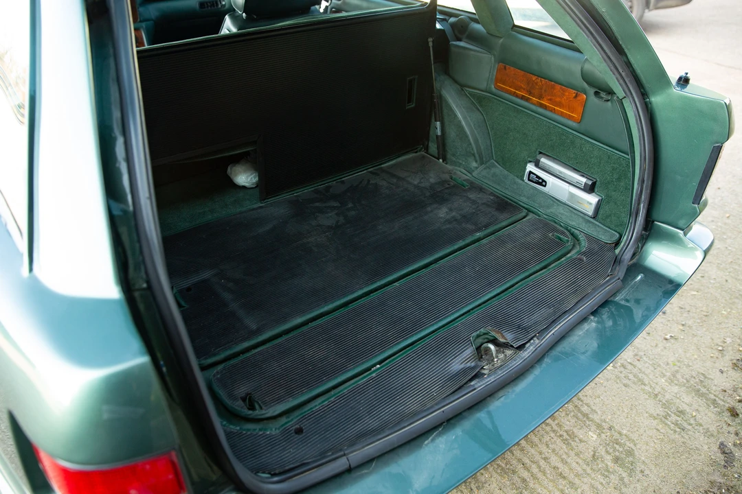 1992 Aston Martin Virage - Image 28 of 31