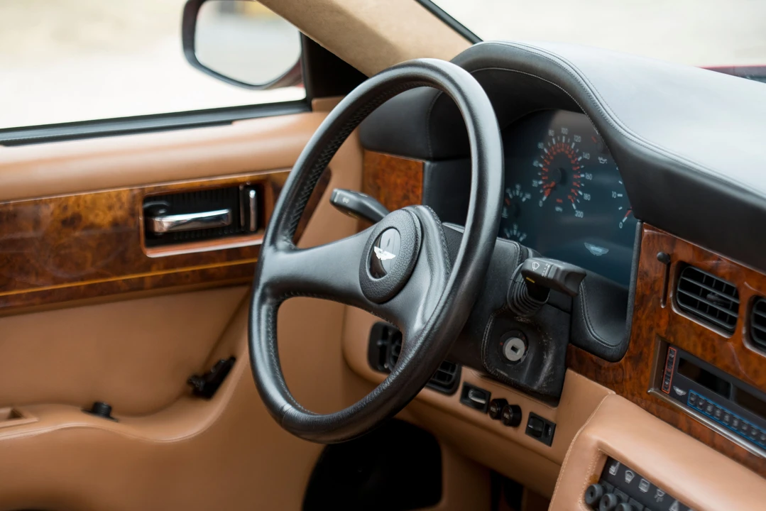 1992 Aston Martin Virage - Image 5 of 23
