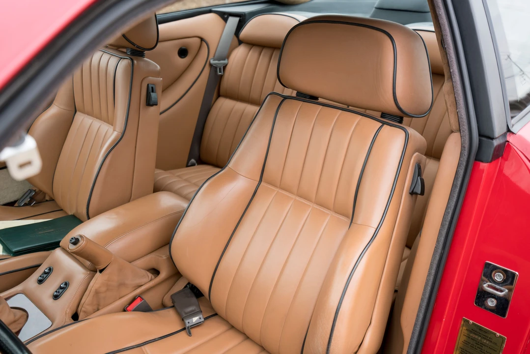 1992 Aston Martin Virage - Image 2 of 23
