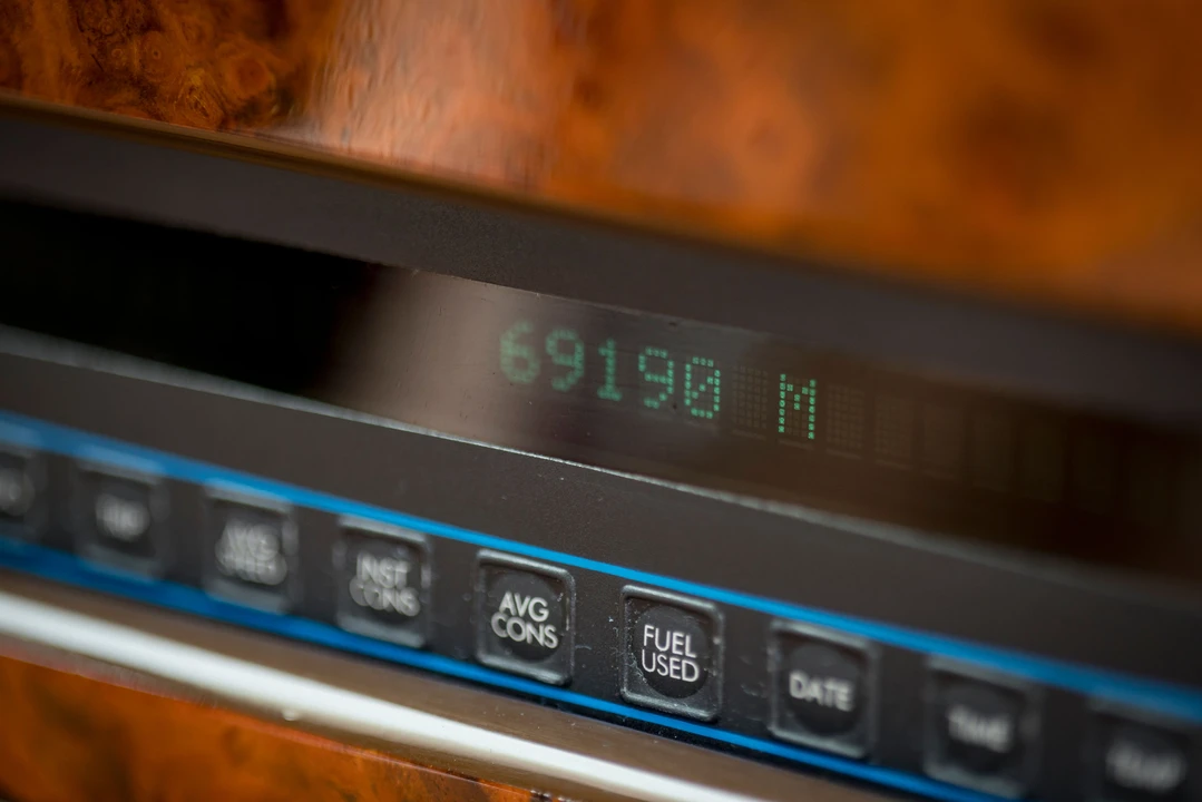1992 Aston Martin Virage - Image 20 of 23