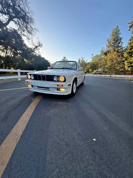 1992 BMW 3 Series 325i Convertible 2D