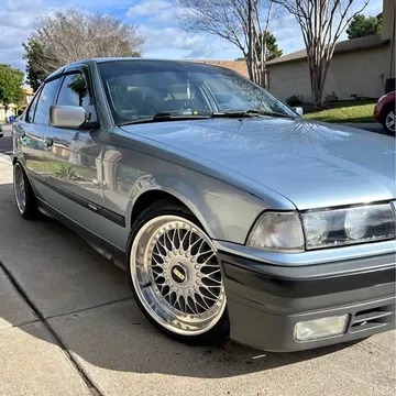 1992 BMW 3 Series 325i Sedan