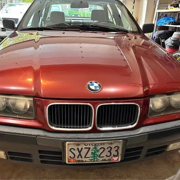 1992 BMW 3 Series 325i Sedan 4D