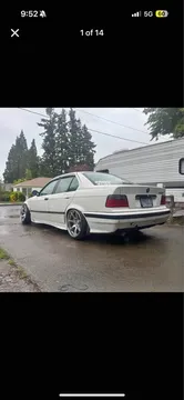1992 BMW 3 Series 325i Sedan 4D