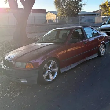 1992 BMW 325i Sedan