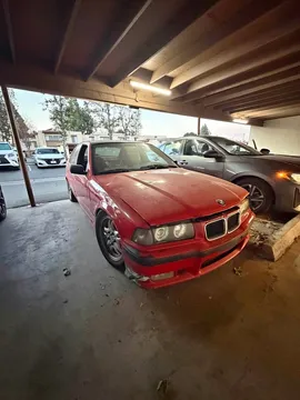 1992 BMW 325i Sedan