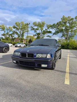 1992 BMW 325i Sedan