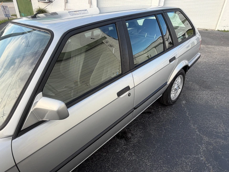 1992 BMW E30 3 Series - Image 17 of 31