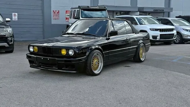 1992 BMW 318i