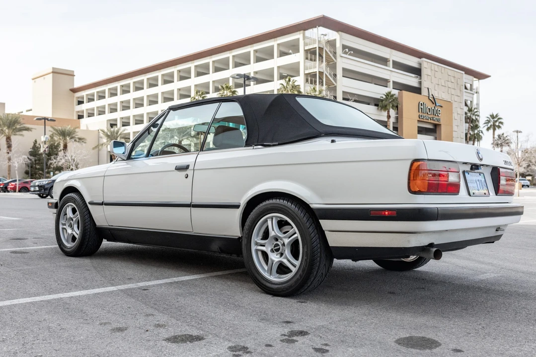 1992 BMW E30 3 Series - Image 5 of 31