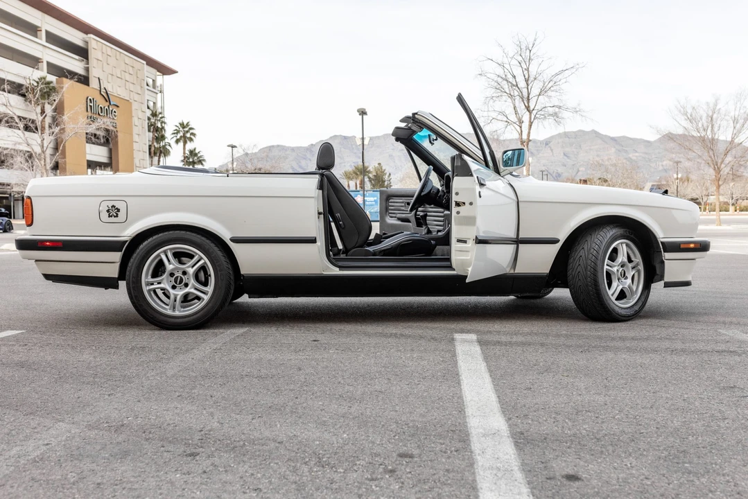 1992 BMW E30 3 Series - Image 26 of 31