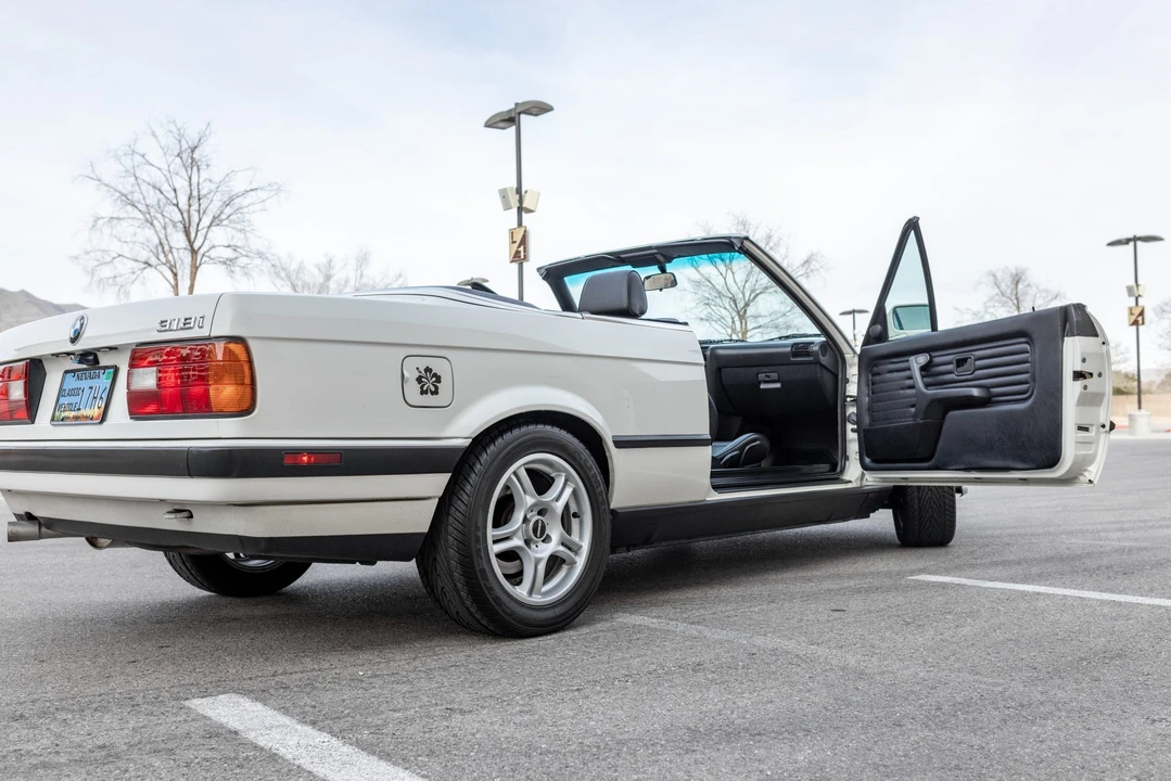 1992 BMW E30 3 Series - Image 25 of 31