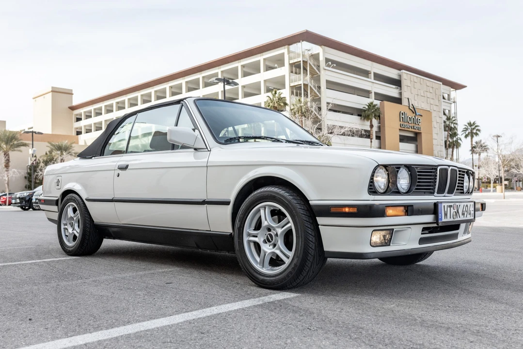 1992 BMW E30 3 Series - Image 11 of 31