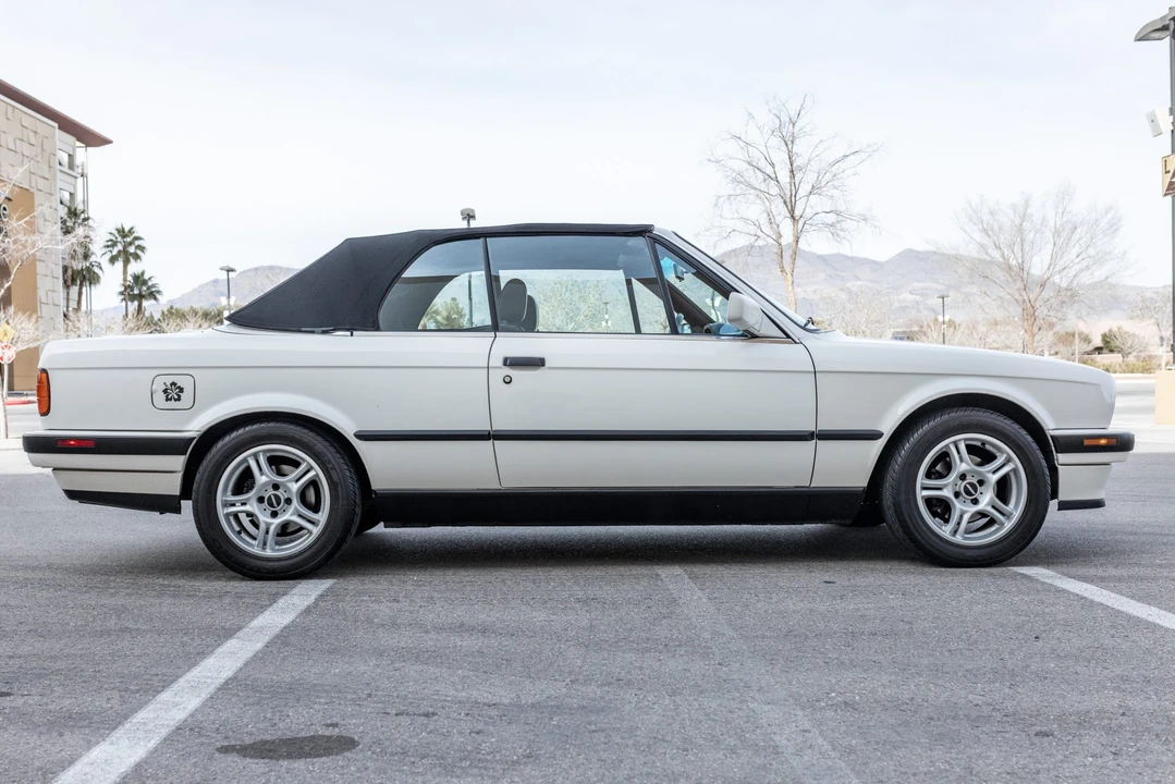1992 BMW E30 3 Series - Image 10 of 31