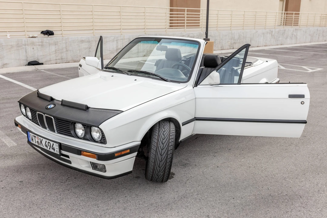 1992 BMW E30 3 Series - Image 19 of 31