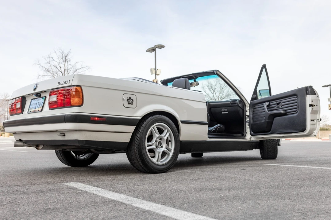 1992 BMW E30 3 Series - Image 24 of 31