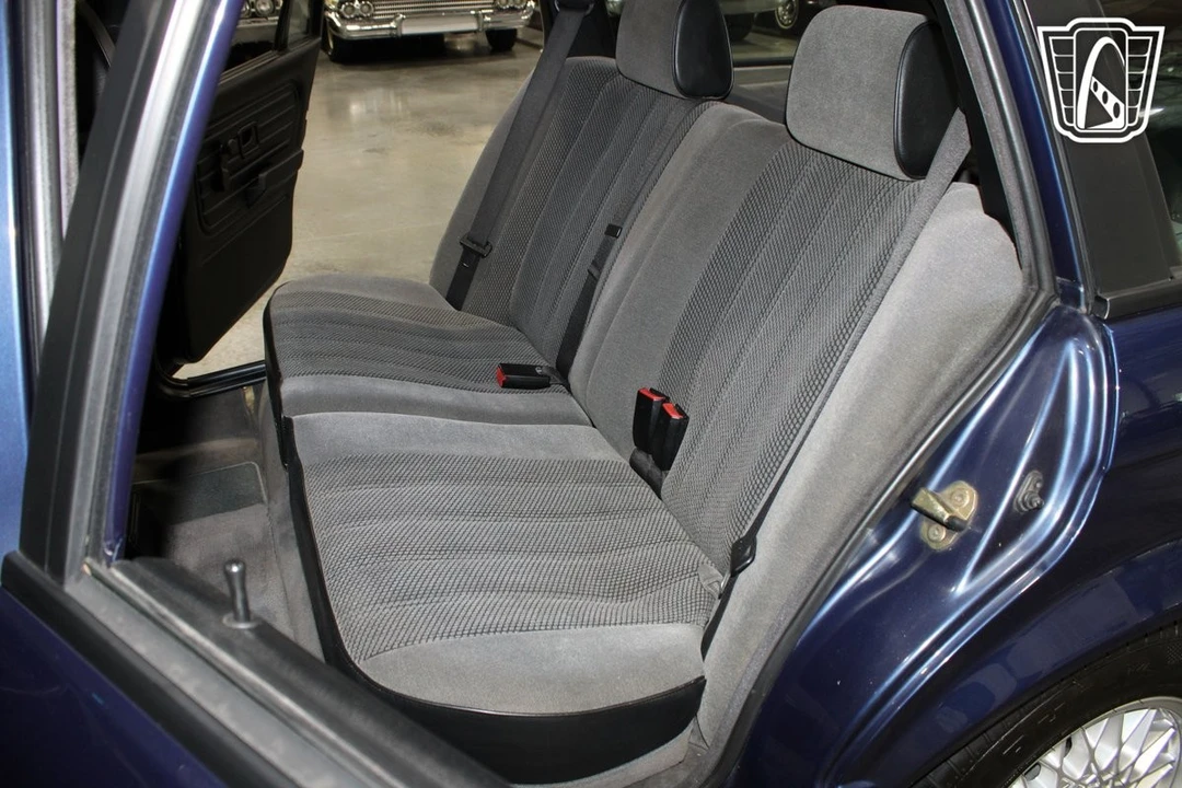 1992 BMW E30 3 Series - Image 9 of 12