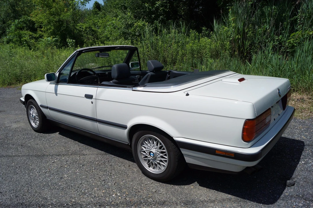1992 BMW E30 3 Series - Image 9 of 31