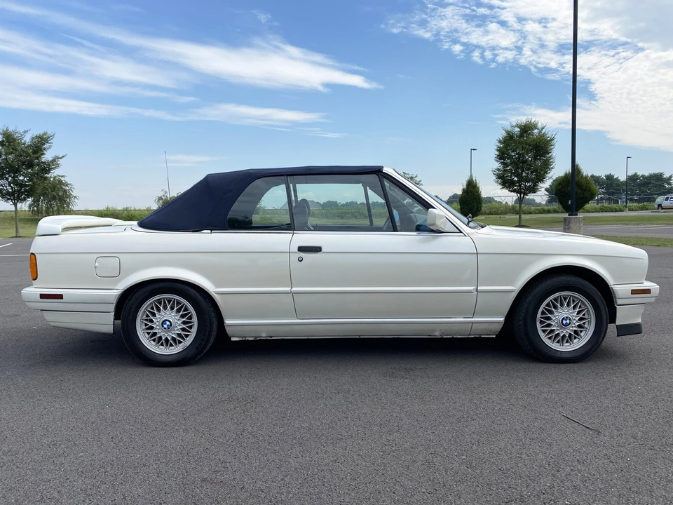 1992 BMW E30 3 Series - Image 11 of 31