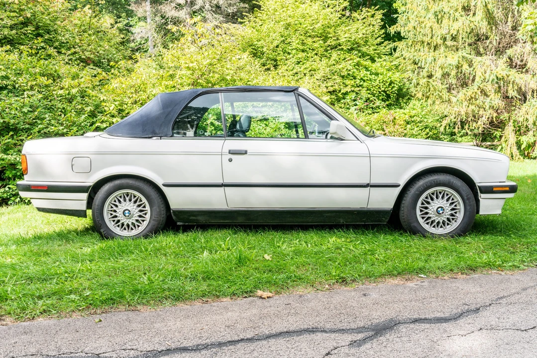 1992 BMW E30 3 Series - Image 11 of 31