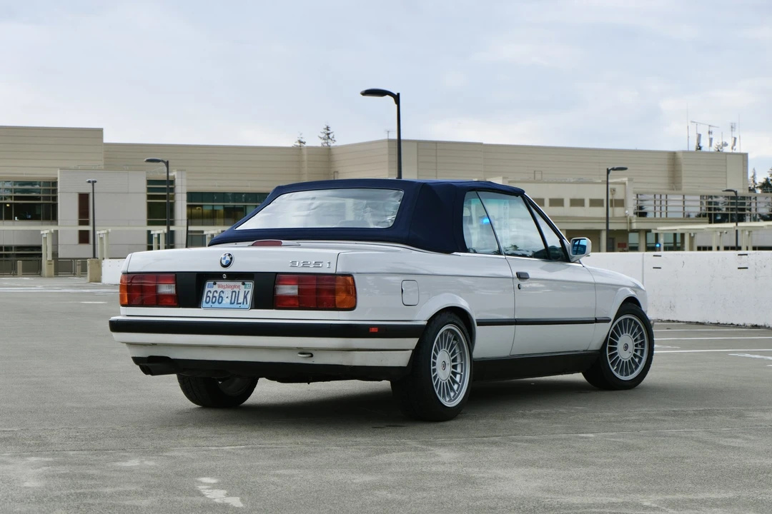 1992 BMW E30 3 Series - Image 11 of 31