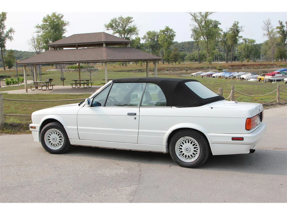 1992 BMW E30 3 Series - Image 2 of 31
