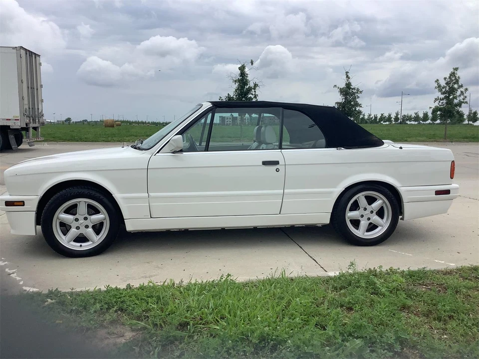 1992 BMW E30 3 Series - Image 8 of 31