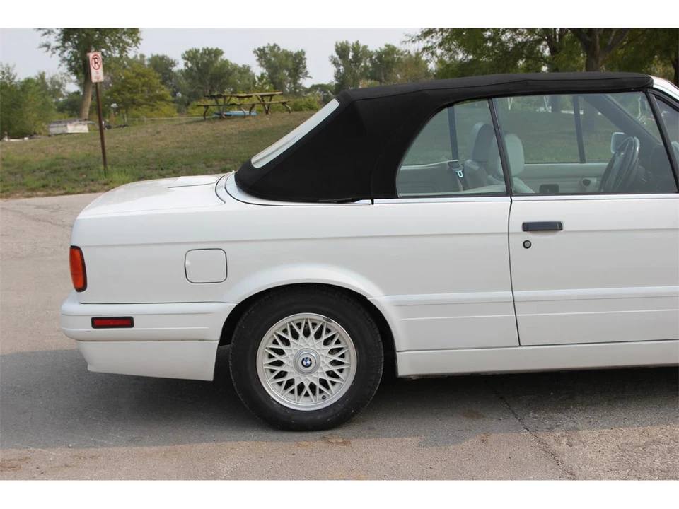 1992 BMW E30 3 Series - Image 9 of 31