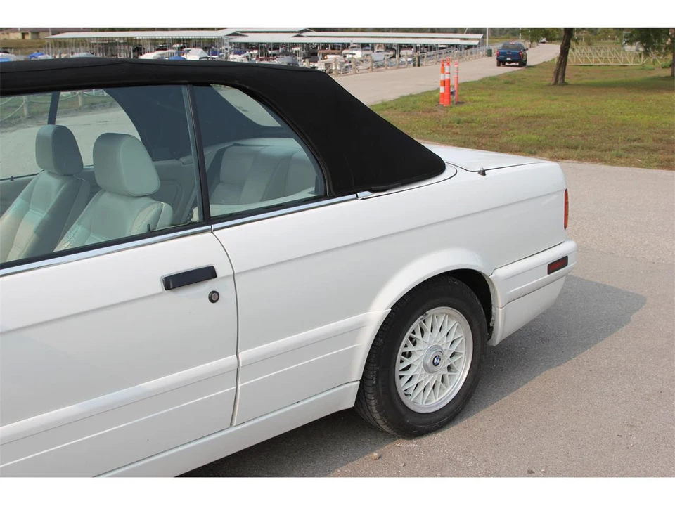 1992 BMW E30 3 Series - Image 19 of 31