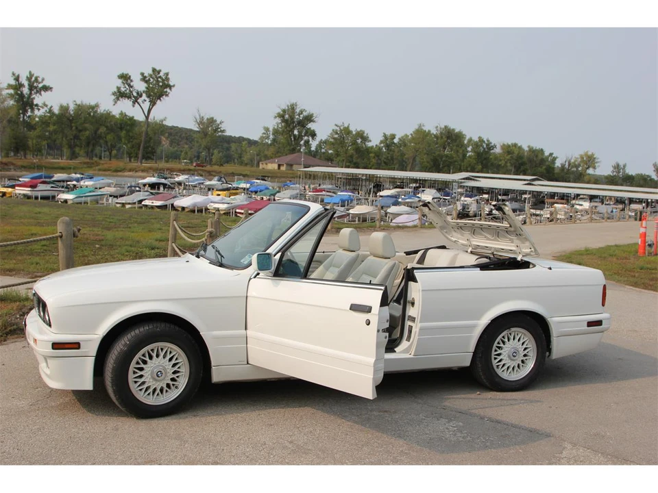 1992 BMW E30 3 Series - Image 23 of 31