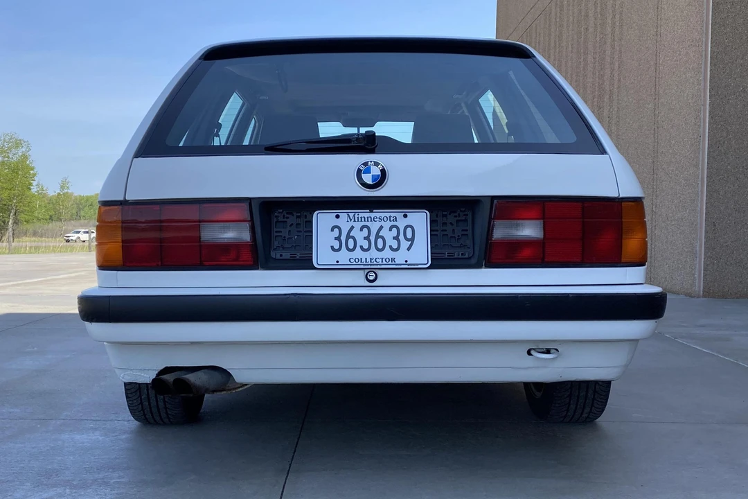 1992 BMW E30 3 Series - Image 5 of 16