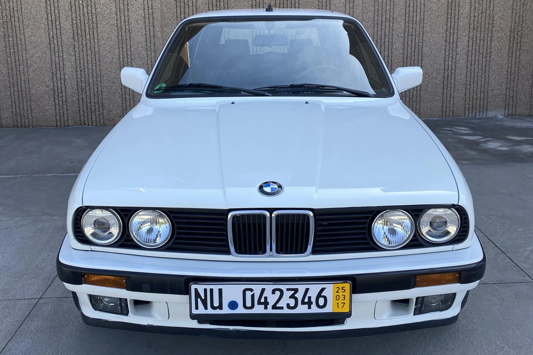 1992 BMW E30 3 Series - Image 2 of 16