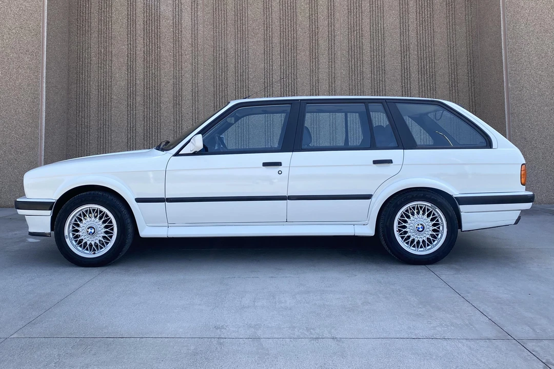 1992 BMW E30 3 Series - Image 3 of 16