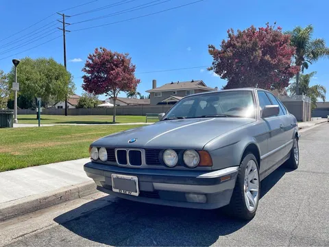 1992 BMW 5 Series 525i Sedan